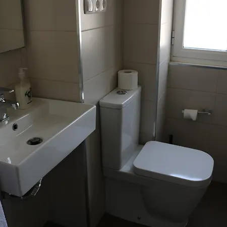 Solar Laranjeiras 2*