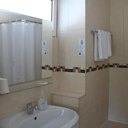 Solar Laranjeiras 2*