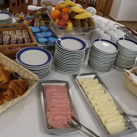 Solar Laranjeiras 2*