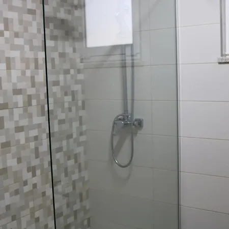 Solar Laranjeiras 2*