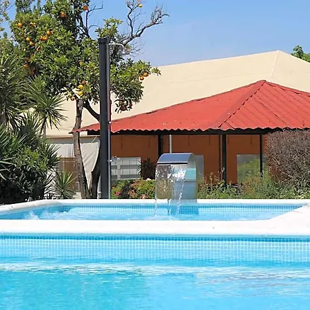 Solar Laranjeiras 2*